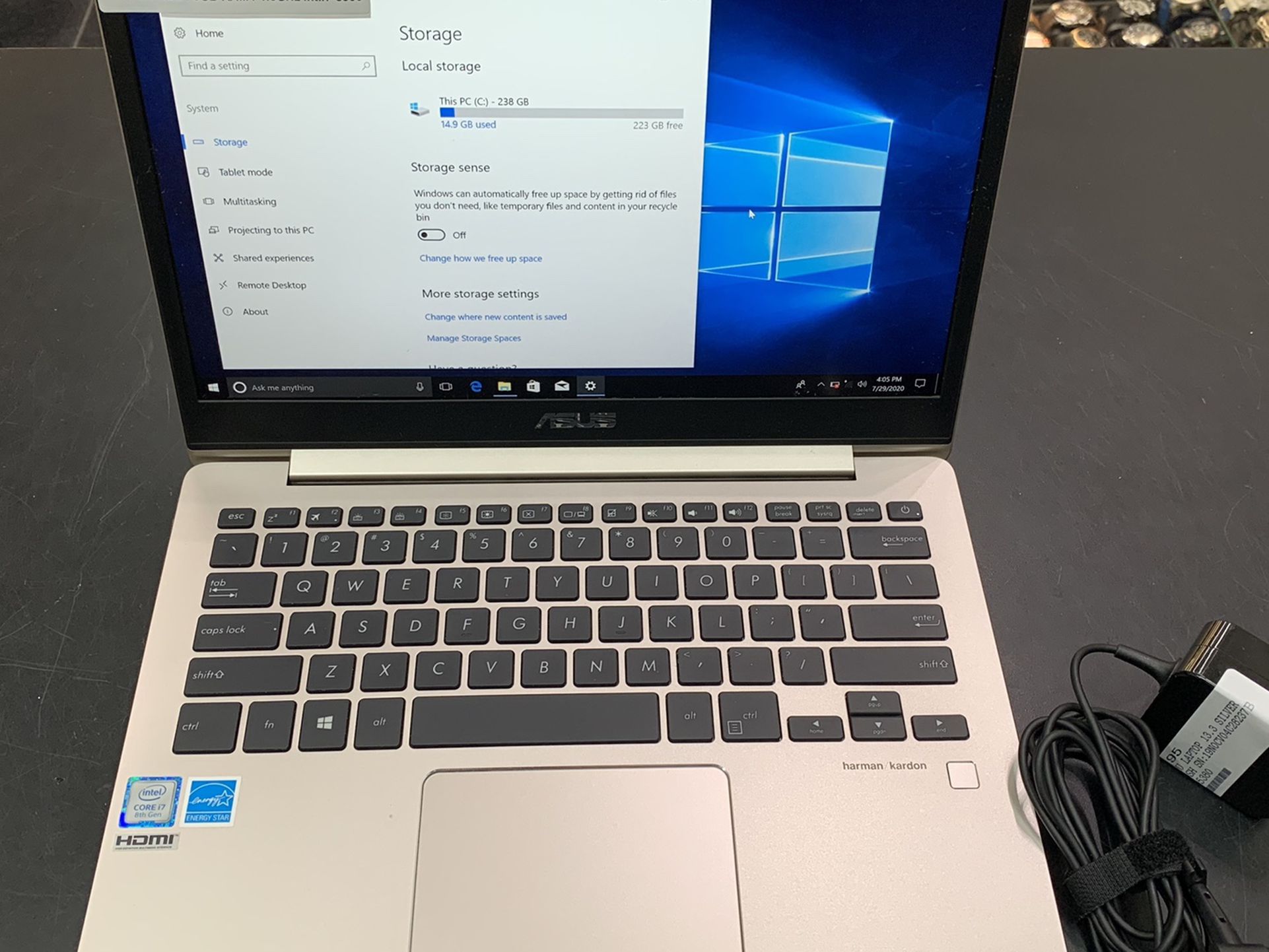 Asus UX331U 13.3” Laptop i7 / 8GB / 256GB