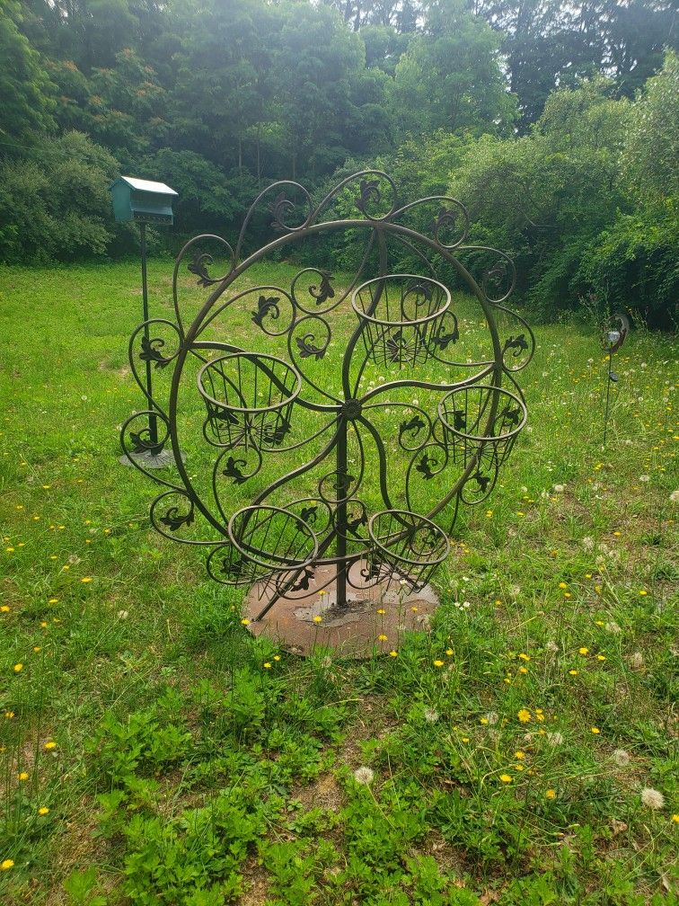 large ferris wheel planter