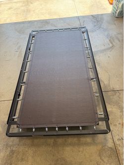 Twin pop up trundle