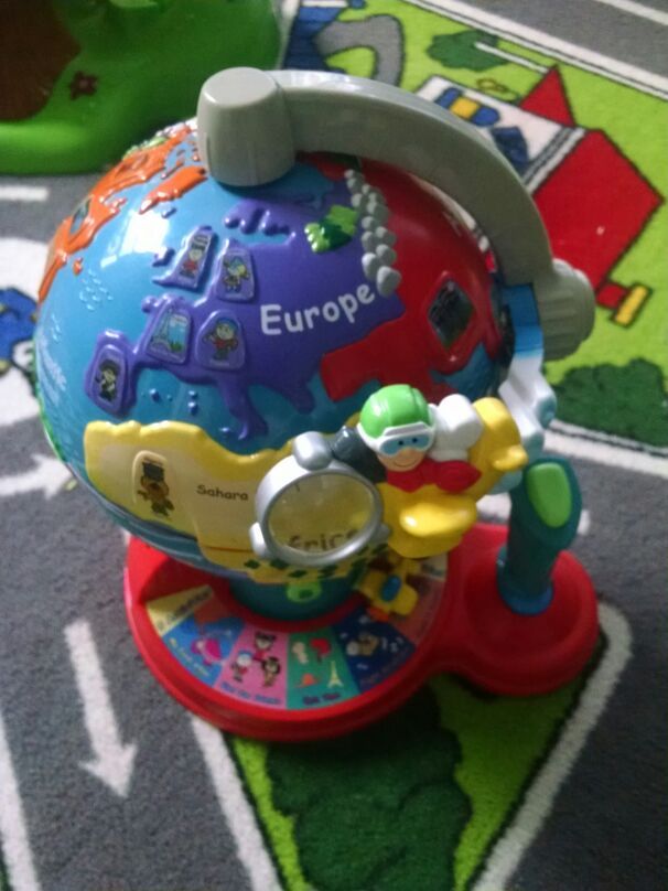 V Tech Fly and Learn to globe Weeble Wobble Musical Treehouse for Sale in  Attleboro, MA - OfferUp