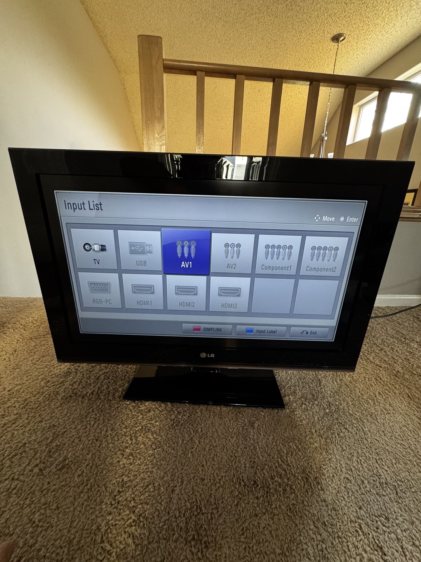 32” LG TV