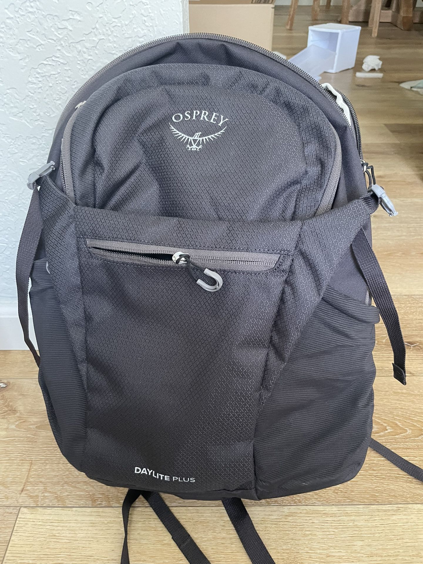 Osprey Daylight- Never Been Used!