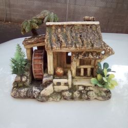 fish tank decor pickup hours 2:00-10:45 rainbow/Charleston cash only read description