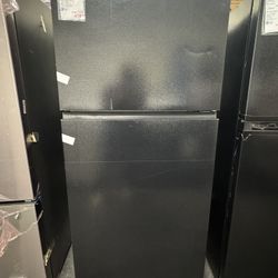 Hisense 30" Top Mount Refrigerator