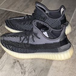 Yeezy 350 Carbon (size 10.5)