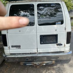 2006 Ford E-350