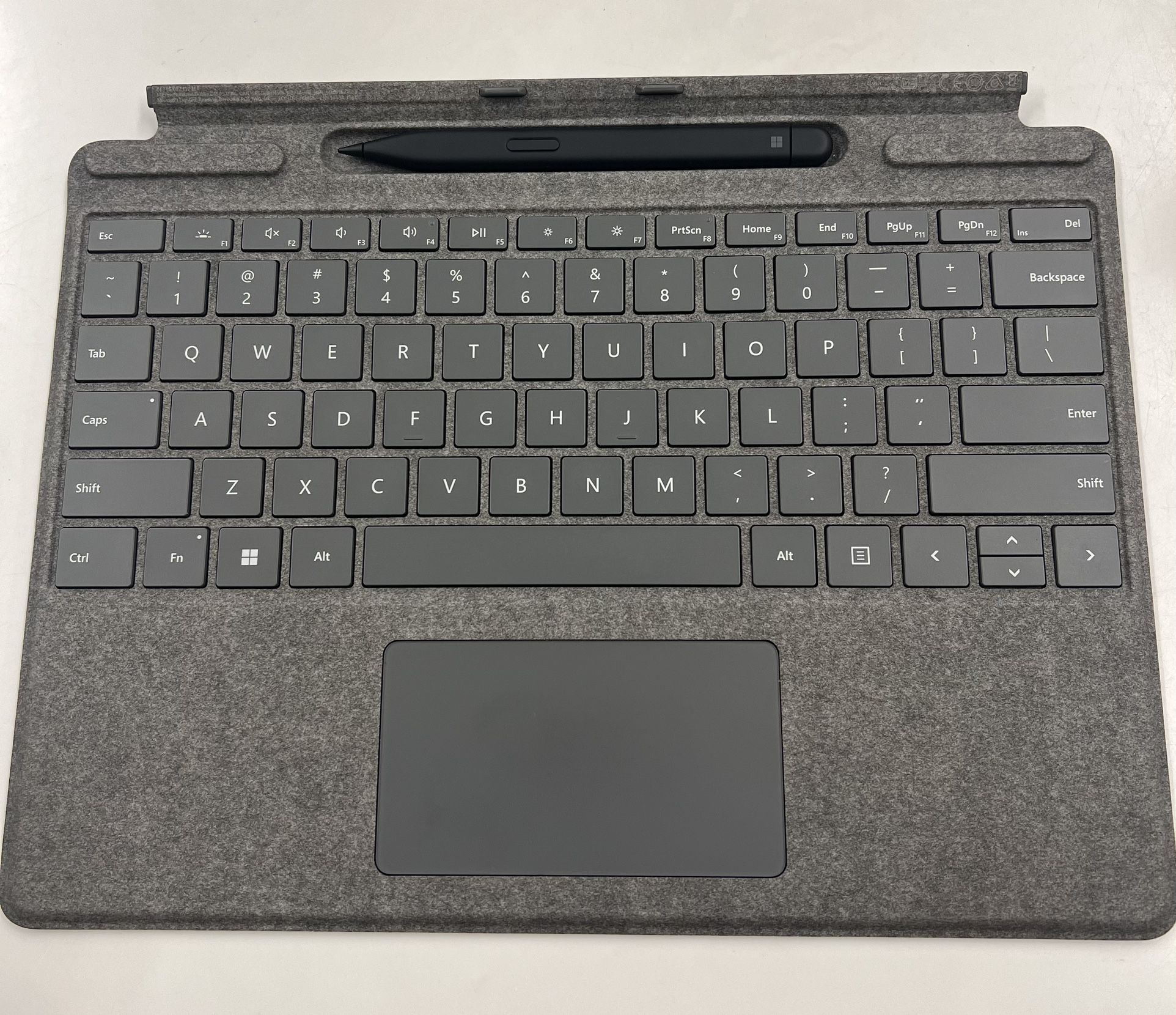 Surface Pro 9 Signature Keyboard and Pen