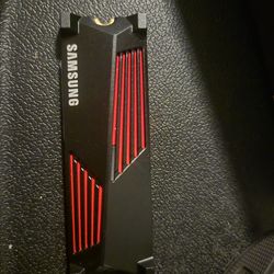 Samsung - 990 PRO 4TB Internal SSD PCIe Gen 4x4 NVMe with Heatsink for PS5