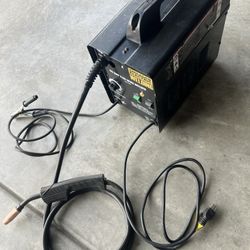 Soldadora Chicago Electric 