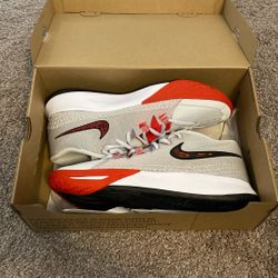 Kyrie Irving Flytrap 6 Red/White