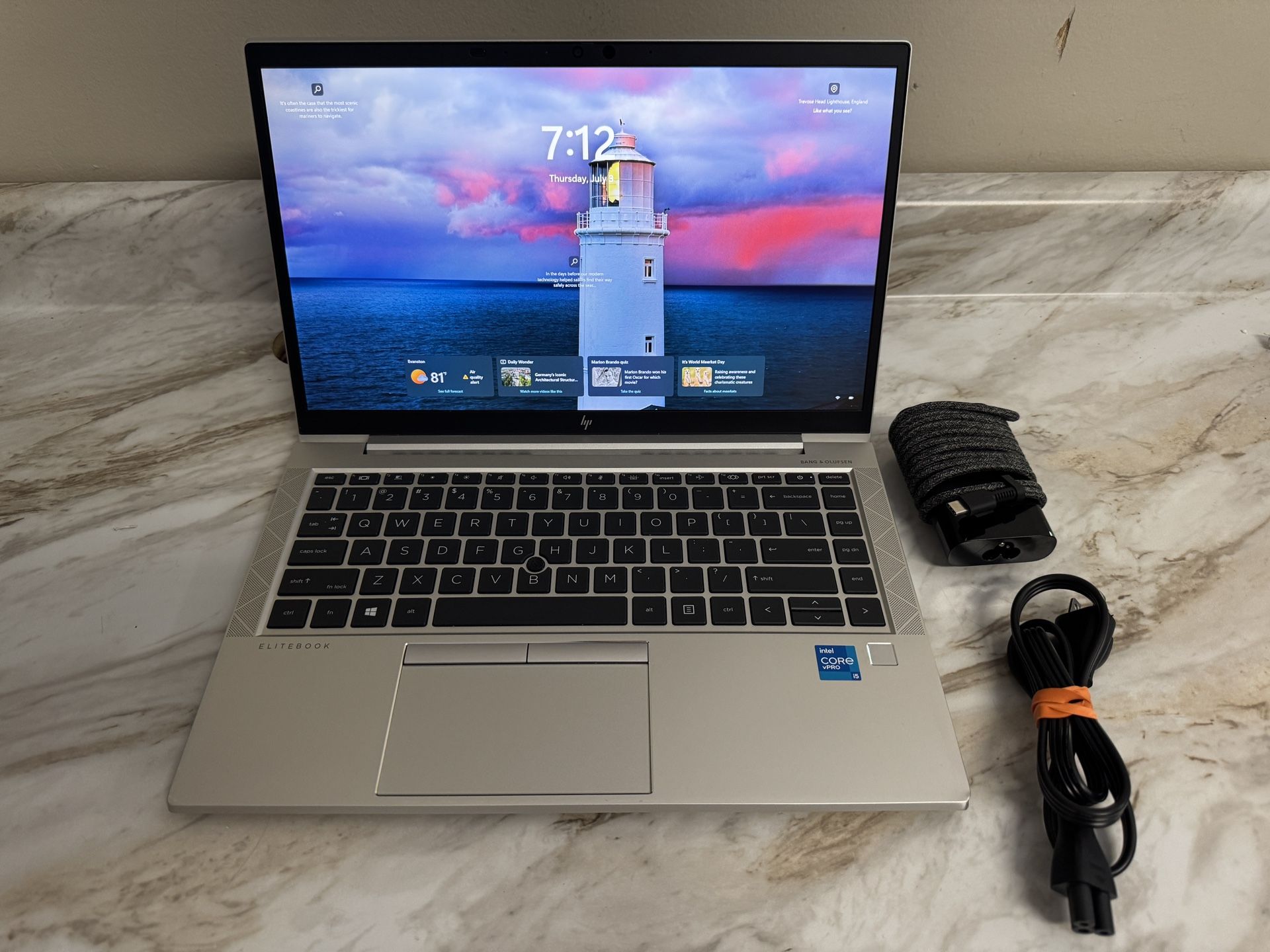 HP Elitebook 840 G8 laptop 16GB Ram 1TB SSD SureView 1000nit Privacy Screen - 1080P IR Camera W11 Pro