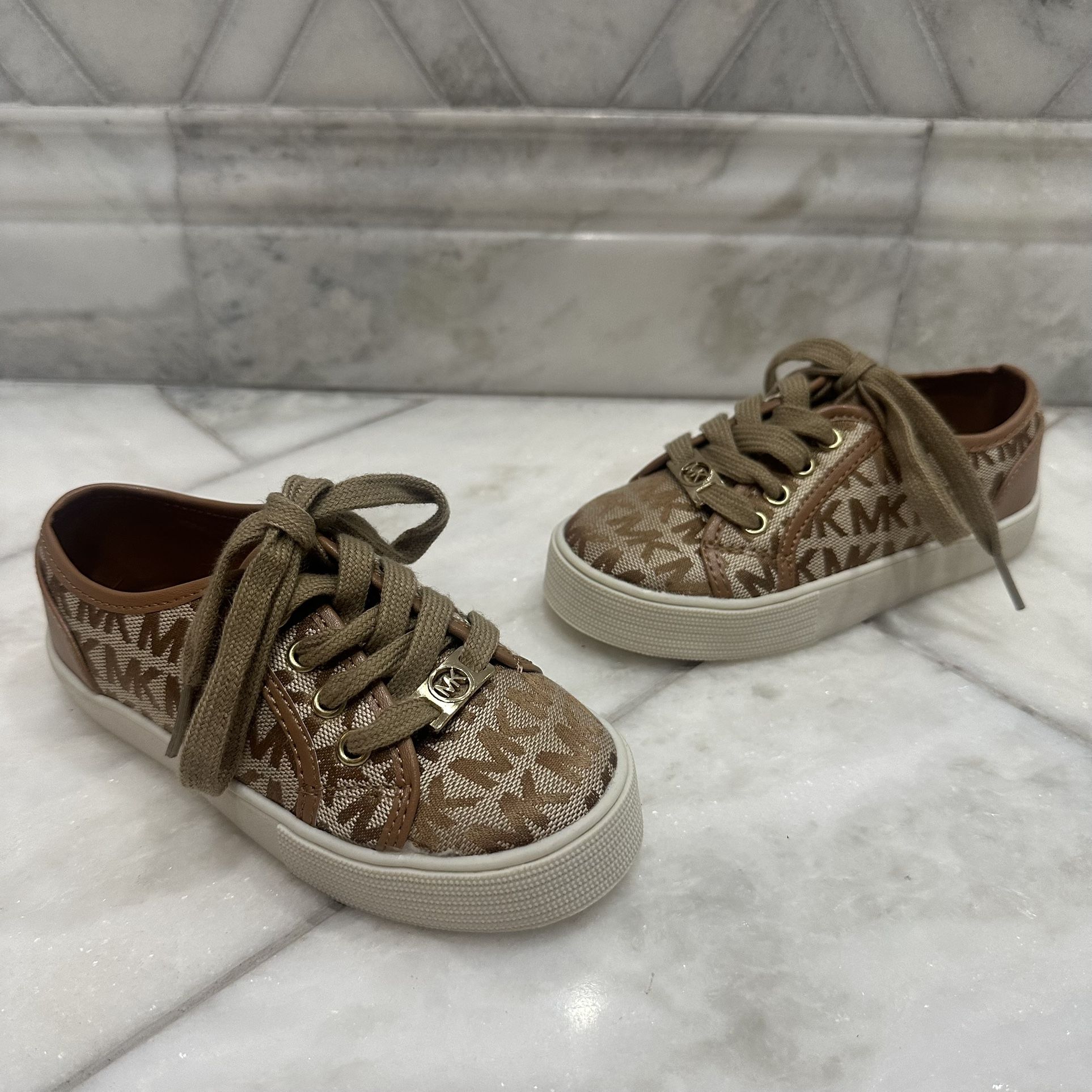 NWOT Size 10 Toddler Girl Michael Kors Sneaker Shoes