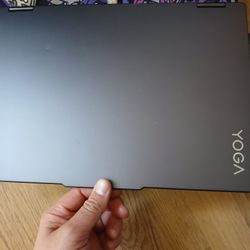 Lenovo Yoga 7 2in1 16" W/ Intel Ultra 5