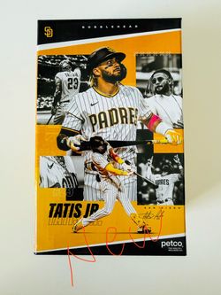 Tatis Jr. Bobbled in New condition, No Trading