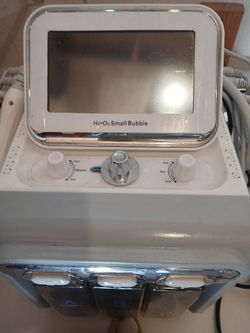 7 IN 1 FACIAL CLEANSING MACHINE
