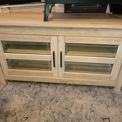 Wood Corner Cabinet With Shelf Inside