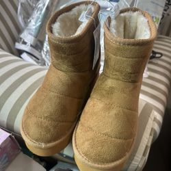 Size 1 Girls Platform Boots $15
