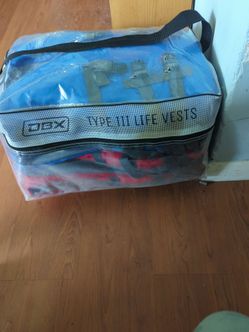 4pk type 3 life jackets,