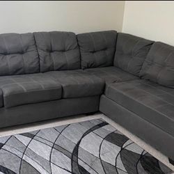 Raymore & Flanagan Gray Sectional Sofa