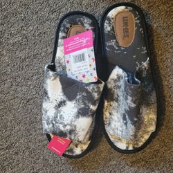 Slippers 