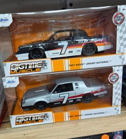 1/24 SCALE ADULT COLLECTIBLES