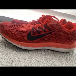 Nike Winflo 5 Crimson/Black Sz 8.5 AA7406-600 Running