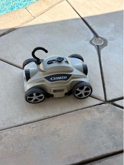 CYANITH Pool Vacuum