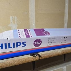 10 Philips LED Bulbs 48 Inches