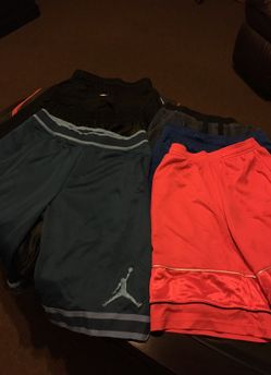 Boys summer shorts size L all 🤗