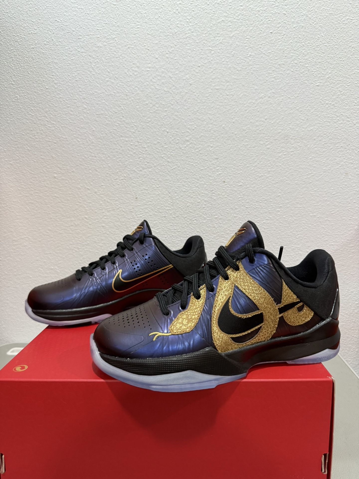 Nike Kobe V shoe HM3753-500