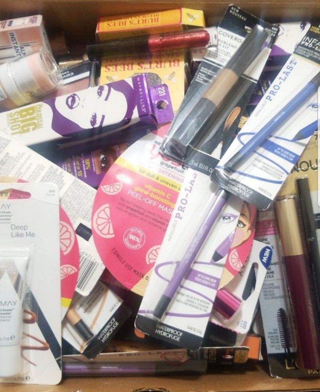 Cosmetics Mix Box over 100 pieces L'oreal Revlon Covergirl +