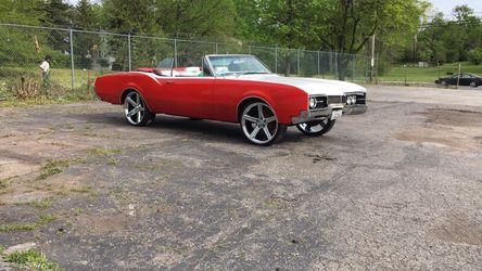 We Sell Wheels and Tires At Special Vehicles