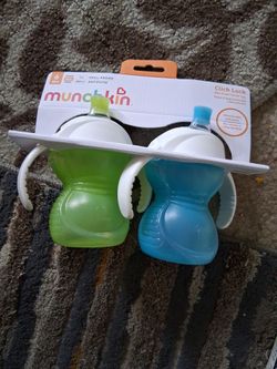 Munchkin 2 pk click lock cups. New. $4