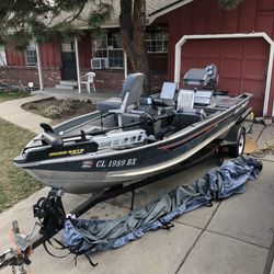 1989 Bass Tracker V-17 Tournament Bass Boat
