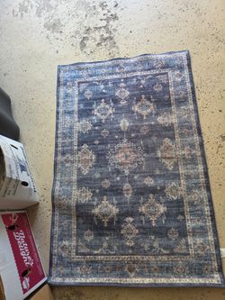 30 x46 washable rug. New no tag