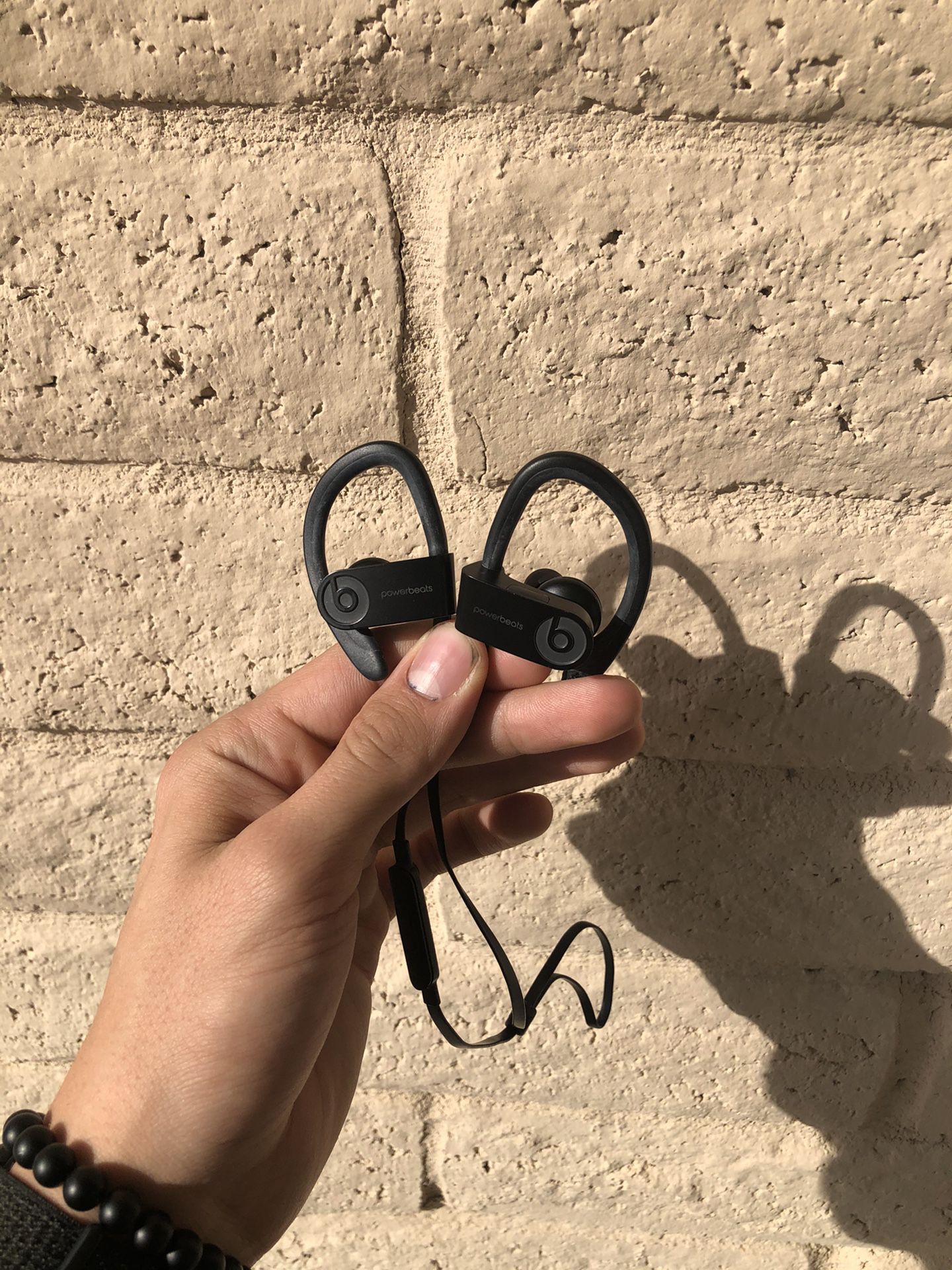 Powerbeats 3 w/ Charger and Extra Buds