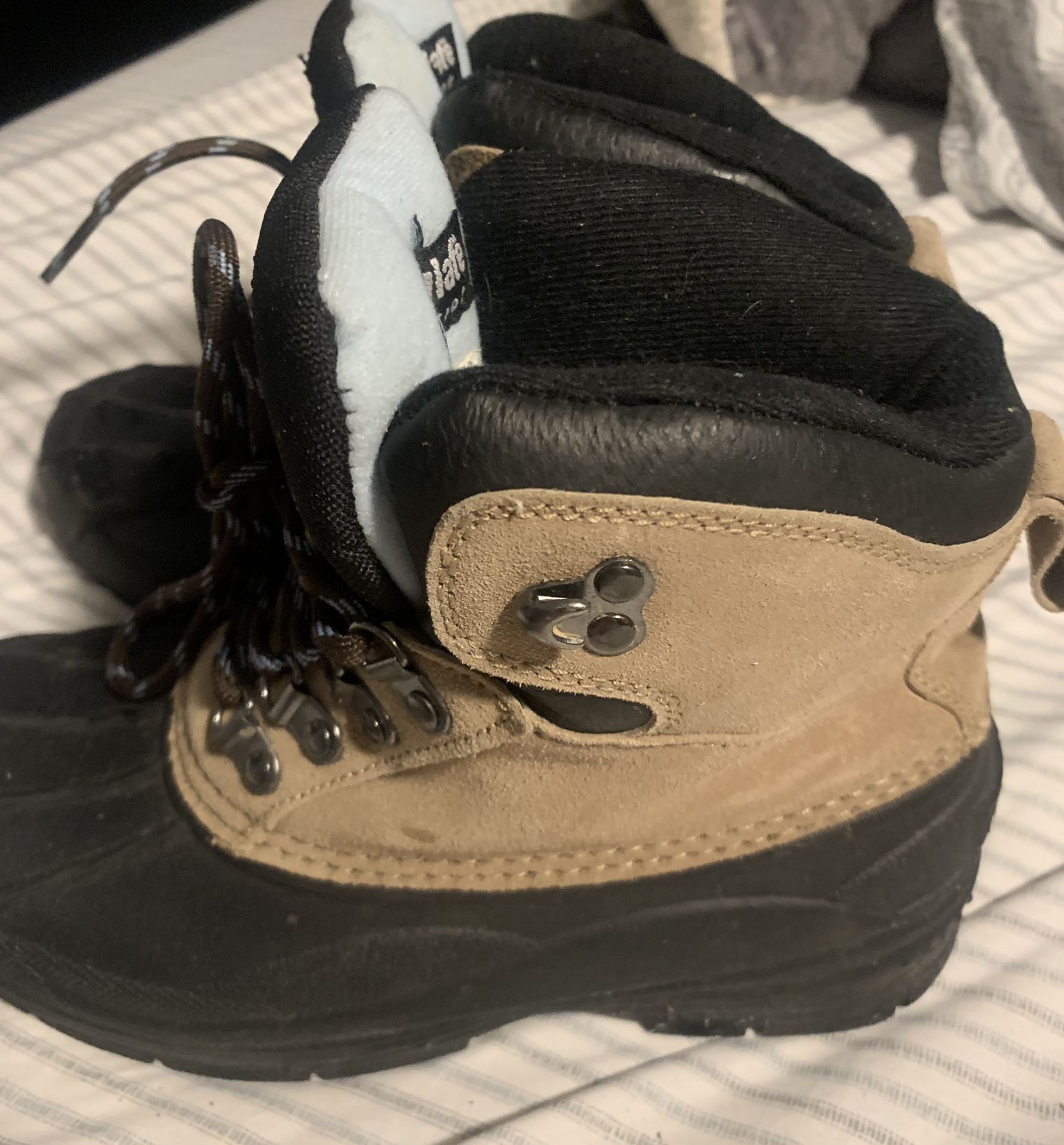 Coleman Thinsulate Womens Boots Size 8 Glacier-W w/ Leather Upper w/ Rubber