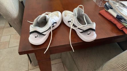 Pickleball shoes