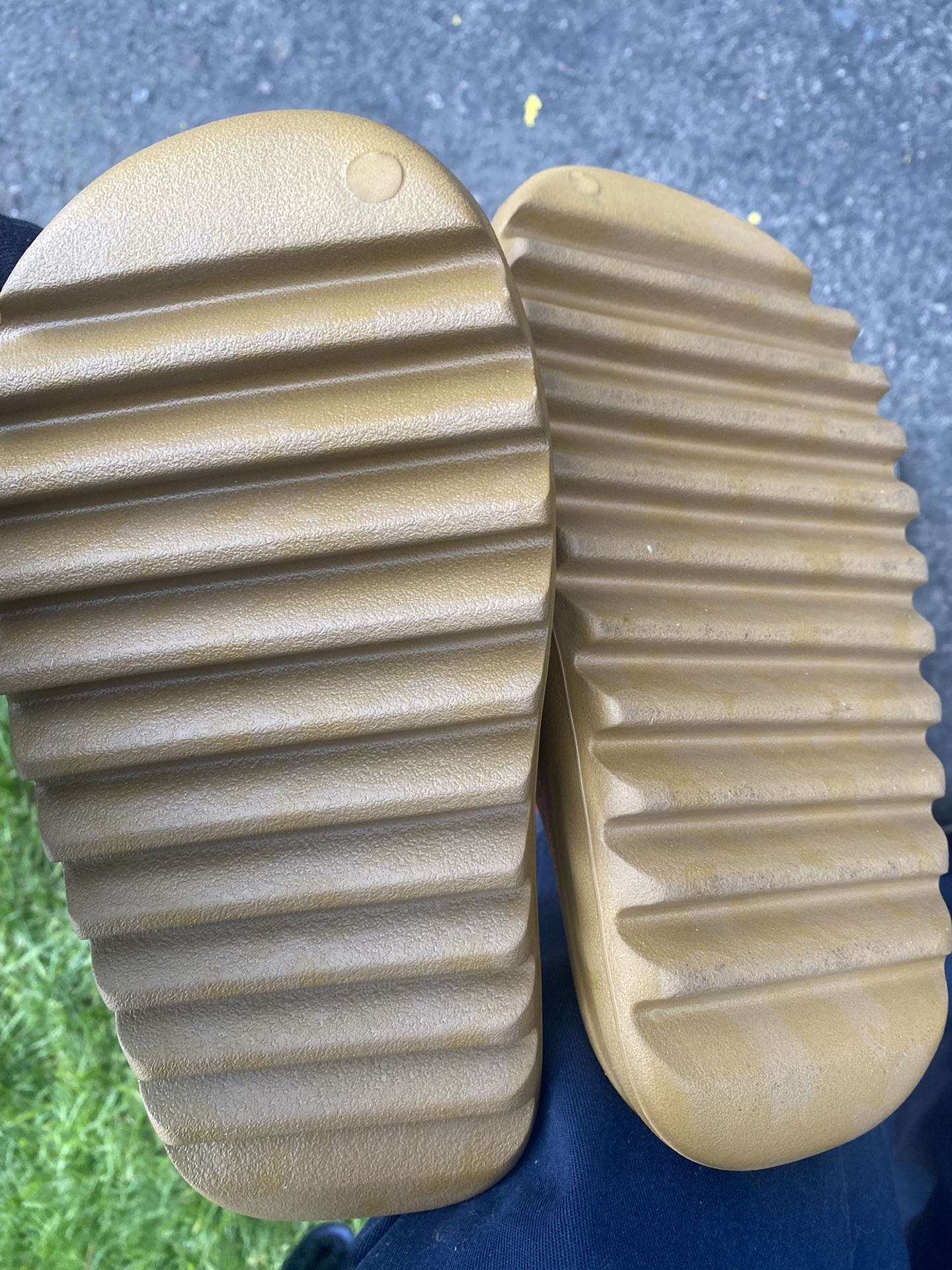 Size 5 Yeezy Slide I Bought Brand New From Goat