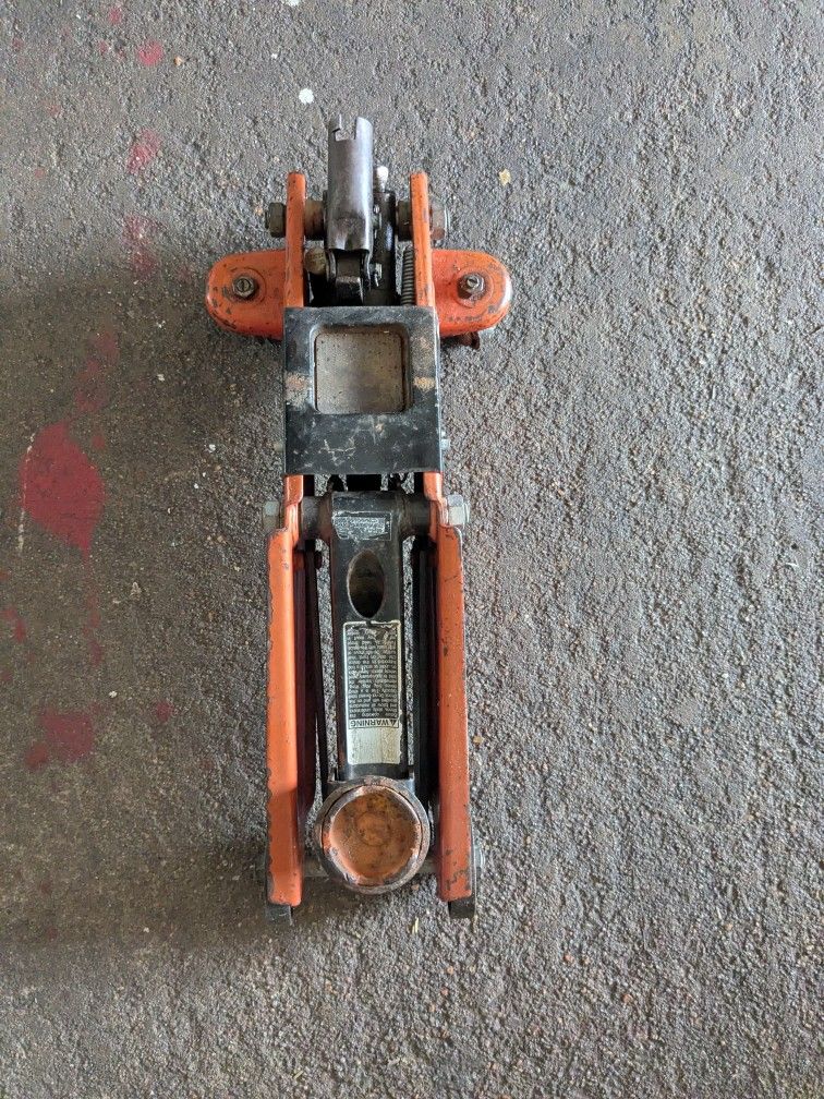 Jack is in good condition, hardly used.