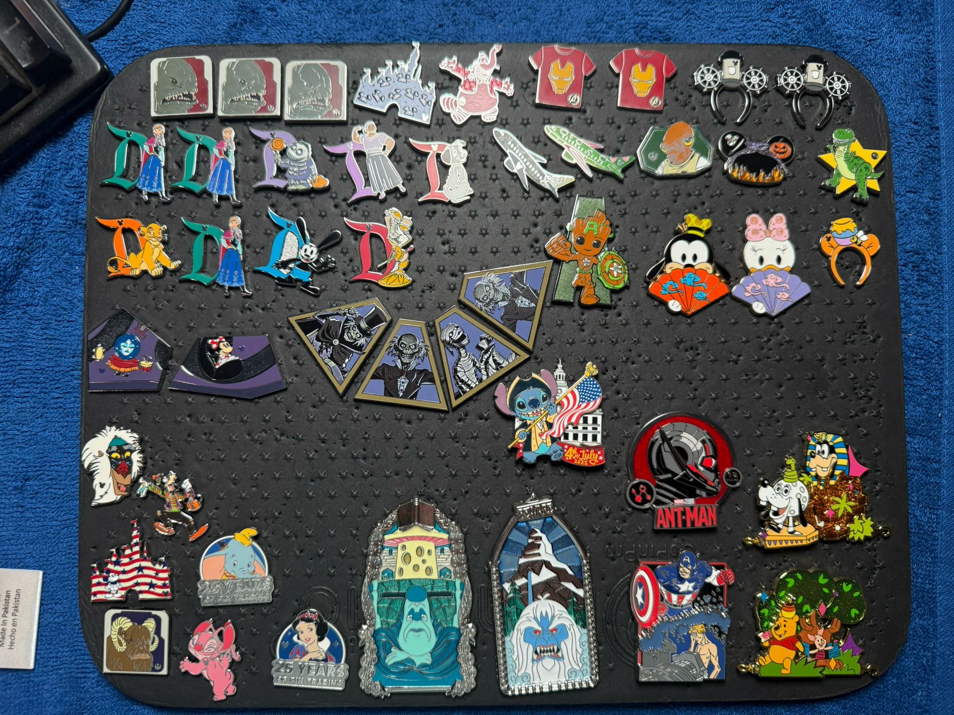 Disneyland Pins