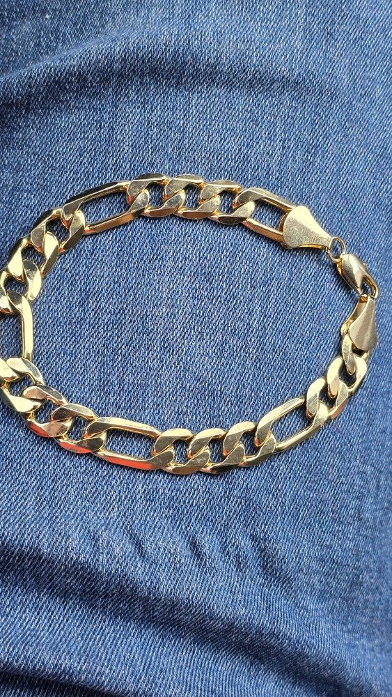 FINE GOLD PLATED MENS BRACELET 