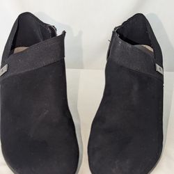 Black Anne Klein Sport Boot Heels Size 7