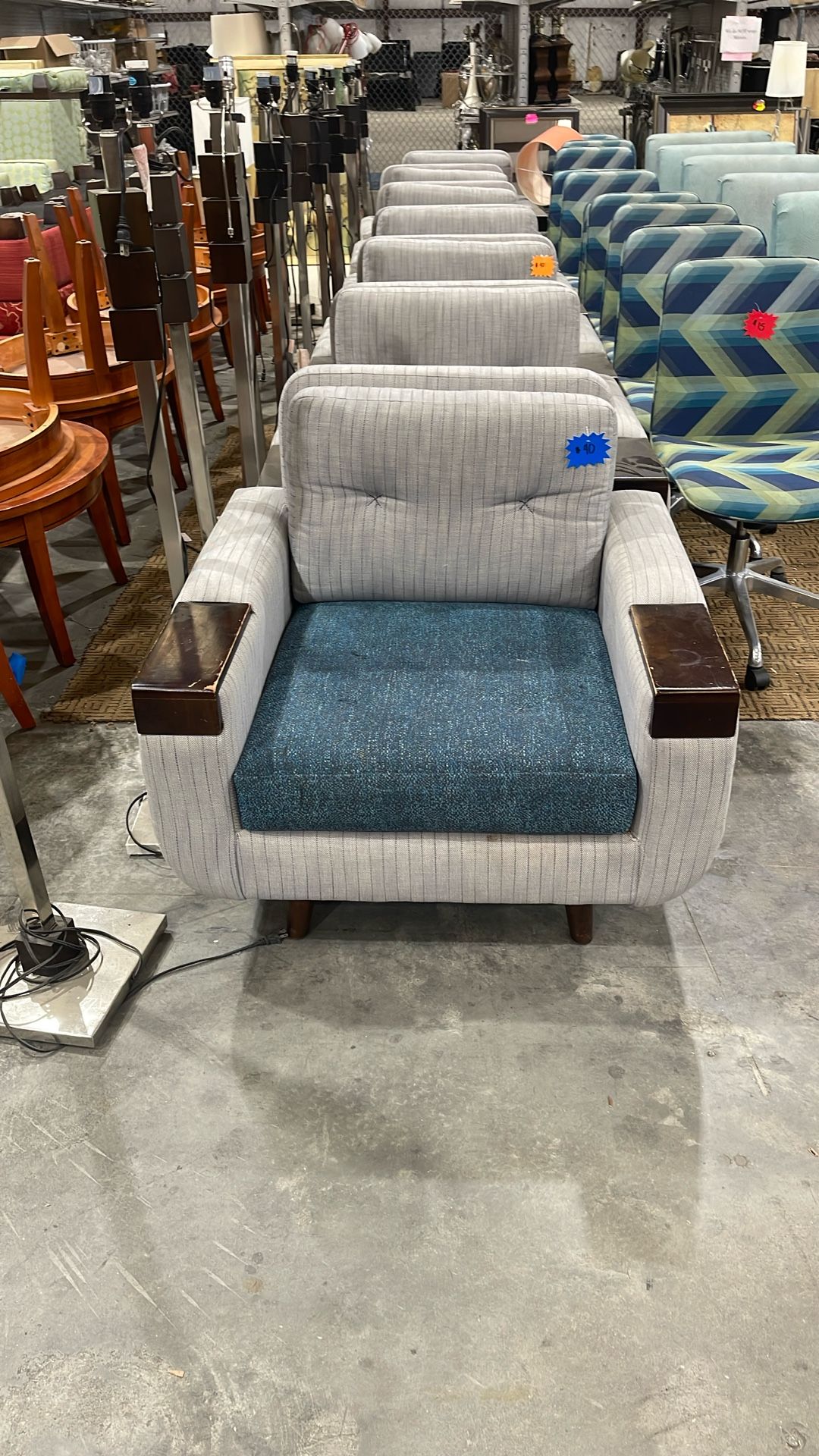Stripped Arm Chair With Ottoman