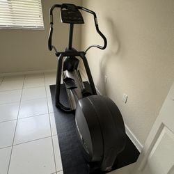 The Precor EFX 546 elliptical 