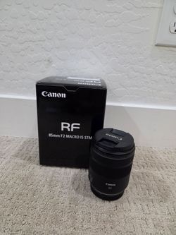 NEW Canon RF 85mm F2 Macro IS STM camera lens!