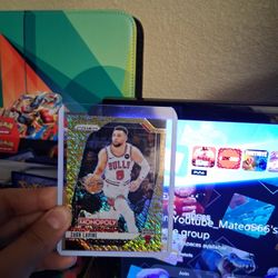 Zach Lavine Gold Holo Prizm Monopoly Card