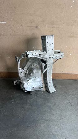 (403) 18-24 Buick Enclave Left Frame Leg 2018 2019 2020 2021 2022 2023 2024