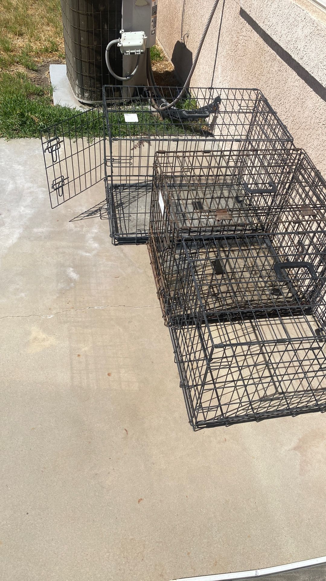 Cages/ Kennels