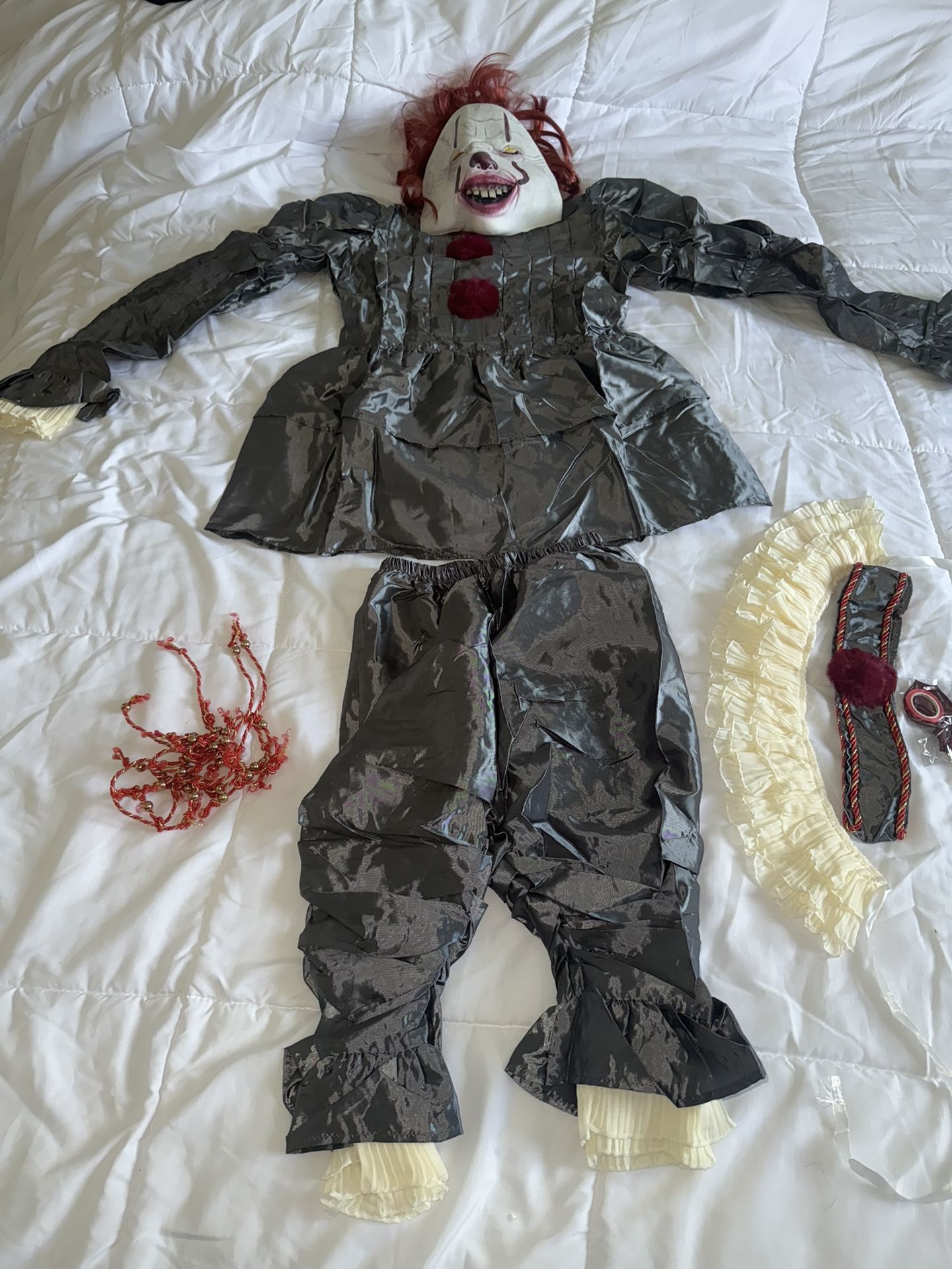 Pennywise Spooktacular Creations Boy Scary Clown Costume, Scary Halloween Costume Kids, Killer Clown Outfit for Boys